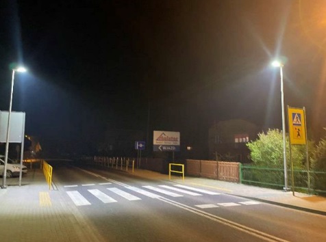GDDKiA_Kielce's tweet photo. Doświetliliśmy kolejne 1⃣2⃣przejść dla pieszych na #DK79 #Samborzec #Koprzywnica w ramach #ProgramBezpiecznejInfrastrukturyDrogowej. Obecnie lepiej widocznych i bezpieczniejszych jest już pół tysiąca ‼️ przejść w #Świętokrzyskie. Więcej:https://t.co/NCeAXmhpZE @GDDKiA @MI_GOV_PL https://t.co/Yzx3udCzpF