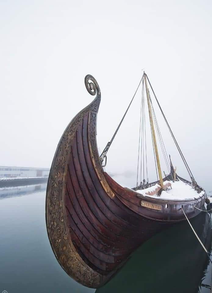 Replica of the famous 'Oseberg ship' built in 2012 aiming to use the same old techniques that the #Vikings used in their longships.