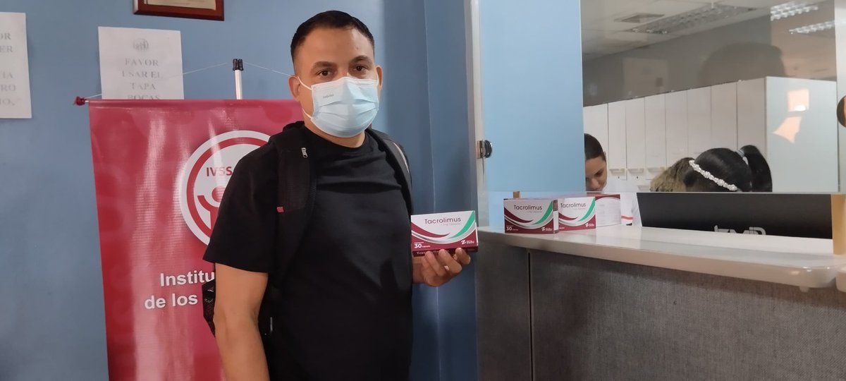 #23abr | El día de ayer 22 de abril, en la Farmacia de Alto Costo de Los Ruices, entregaron 9 mil 630 medicamentos a 70 pacientes trasplantados. #VenezuelaEsDDHH @NicolasMaduro @MagaGutierrezV @delcyrodriguezv @HectoRodriguez