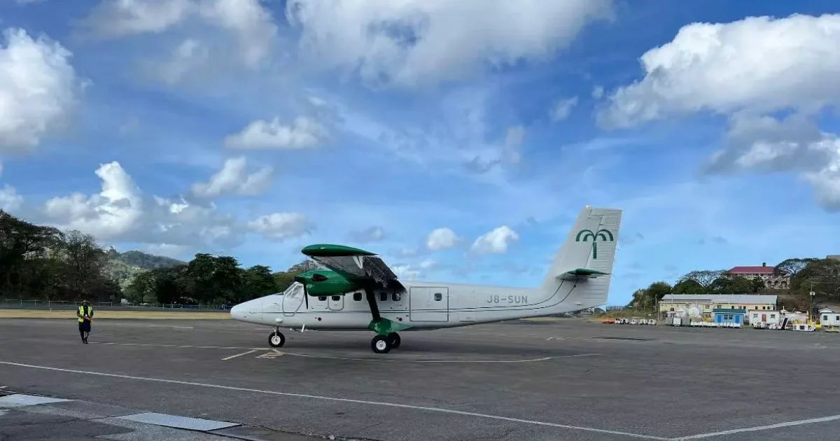 FYI / Pour info  'Air Adelphi inaugure ses vols charters entre #SaintVincent et la #Martinique, en passant par #SainteLucie.' buff.ly/3w7b2N4 #Caraibe #Antilles #FWI #SaintLucia #StLucia #SVG #TransportAérien #Aviation #AirDelphie