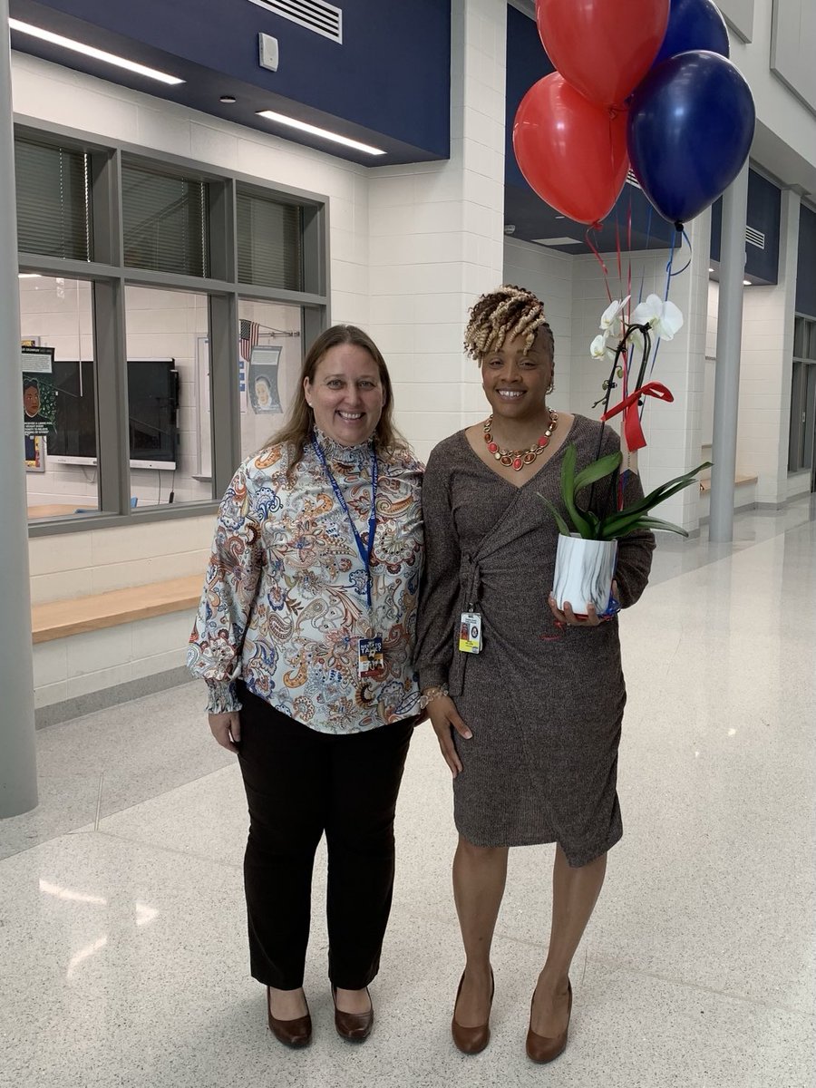 Congratulations to ⁦@CCPS⁩ 2024 Principal of the Year, Erica Williams who leads an amazing staff and awesome scholars ⁦@StoddertCCPS⁩. Along with ⁦@DrMarvinLJones⁩ we were able to celebrate her this morning 🎉👏🎉