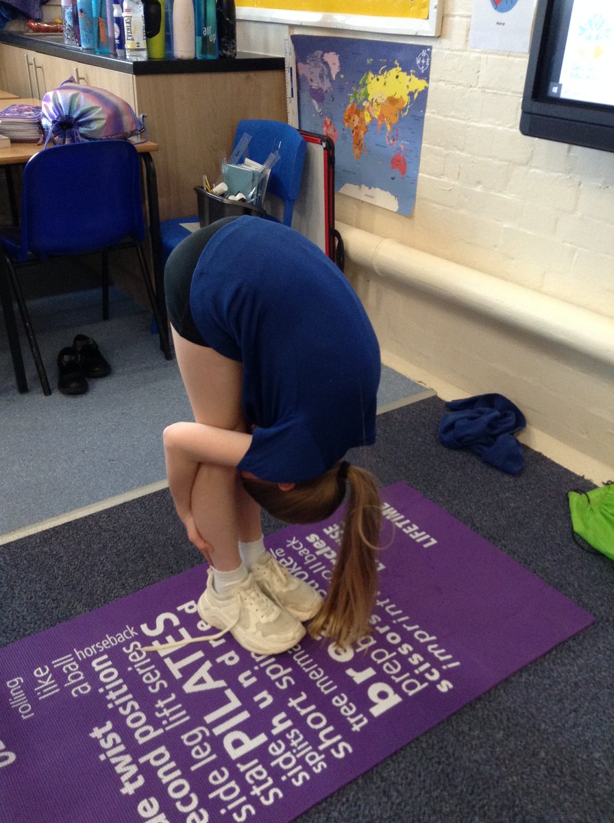latimerprimary's tweet photo. 4LV sending more positive vibes into the universe! The children are demonstrating Strong warrior, Kind, Humble and Friendly. What a lovely end to our day! #activelatimer #latimerpe #positivevibes #4LV #Namaste https://t.co/jAPYpond59
