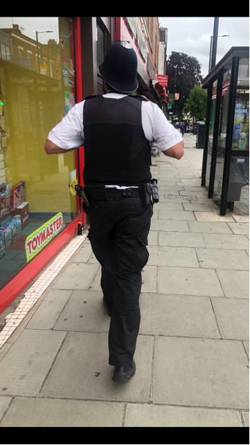 Our officers continues Patrols to detect, deter and to tackle any Anti Social Behaviour, Burglary and Motor Vehicle crime in High Barnet.
If you see anything suspicious? 🤔
Please Let us know & help us keep Barnet safe👮👮‍♀️
Have a good evening whilst we are busy patrolling.👍