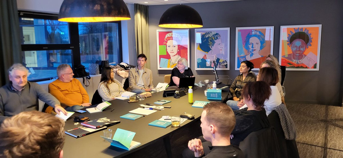 usgmarcomNL's tweet photo. Communicatieadviseur Sandra de Wit gaf een masterclass overheidscommunicatie aan haar collega’s bij USG MarCom 👩‍🏫

Lees meer 👉 https://t.co/xBAOn4xJAB

#communicatieadviseur #workshopoverheidscommunicatie #overheidscommunicatie https://t.co/qFuVU7UQmv