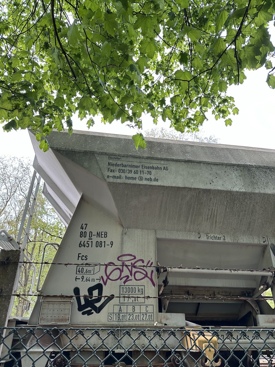 fel1xham's tweet photo. Was die NEB hatte Güterwagen? https://t.co/UpxDjeRyNX
