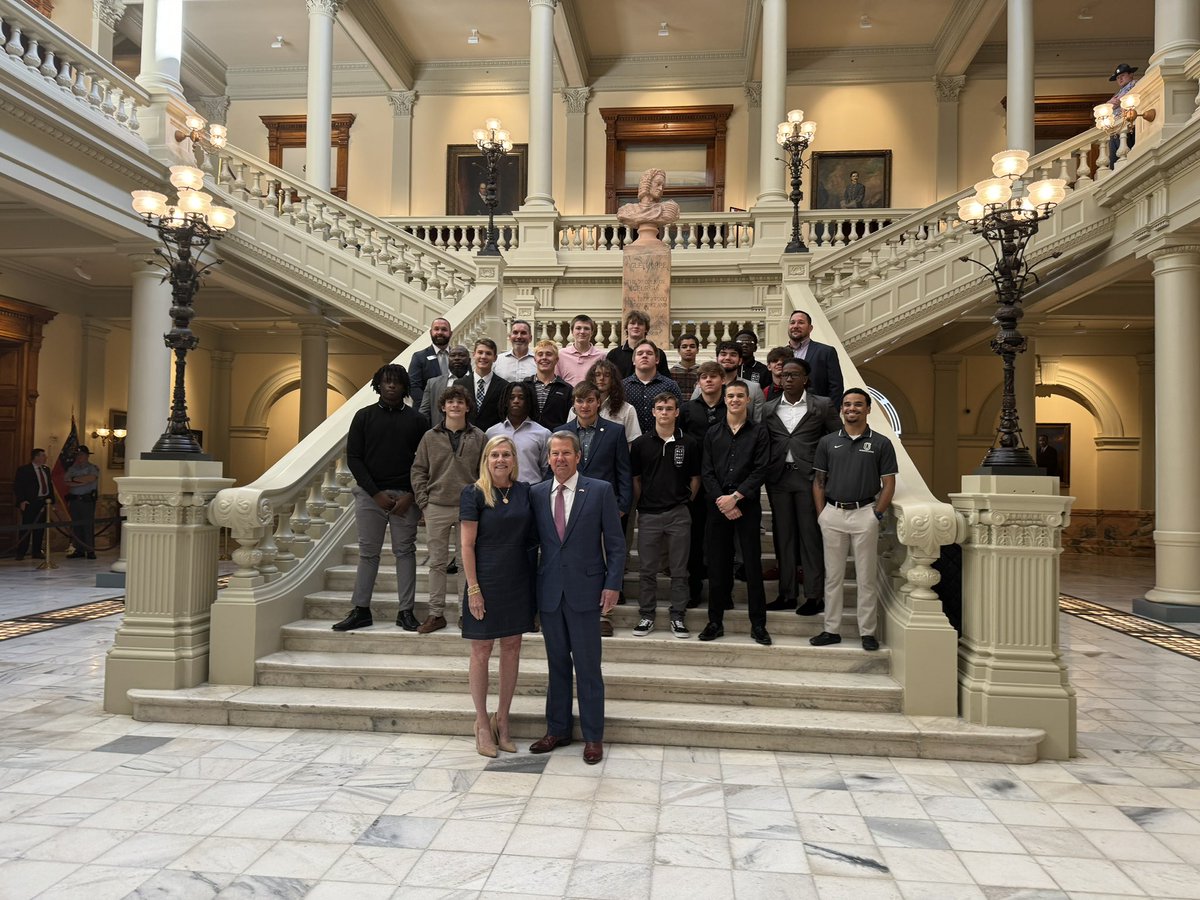 Mustangs Nation- congratulations to the Ola Wrestling team, coaches and program on their recognition as state champions! The Mustangs got to visit the capitol and receive congratulations by Governor Kemp and the First Lady! We Are Ola @OLA_HIGH_AD
