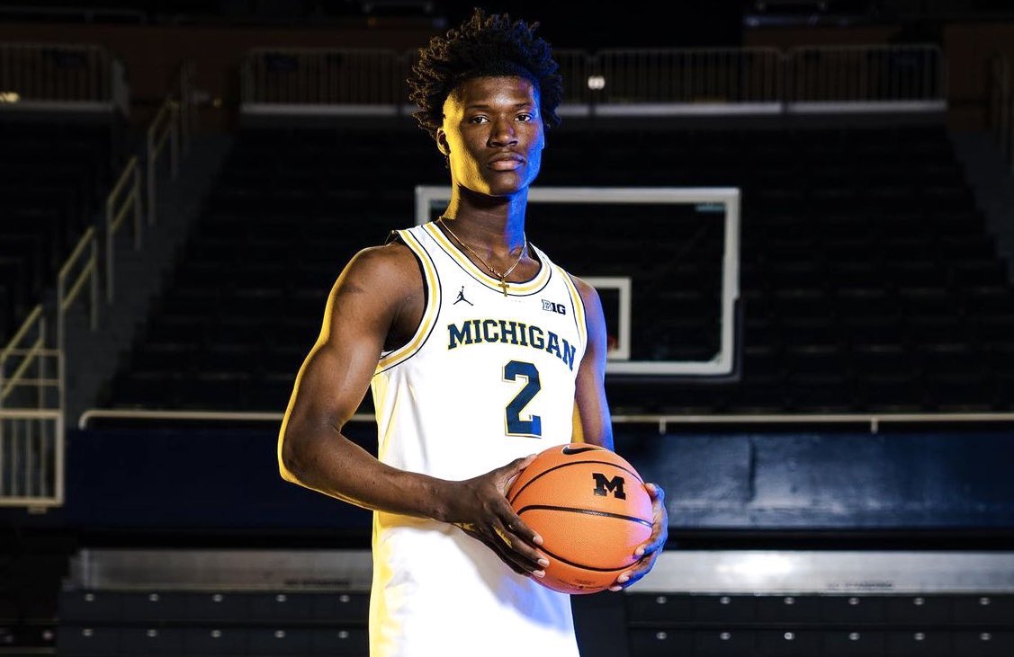 #Michigan and @CoachDustyMay getting one of the nation’s most productive players in Lakeland (Fla.) Victory Christian Academy 2024 guard Lorenzo Cason (@CasonLorenzo1). The 6’3 playmaker averaged 24.5 points, 7.2 rebounds, 6.4 assists and 2.5 steals per game last season.