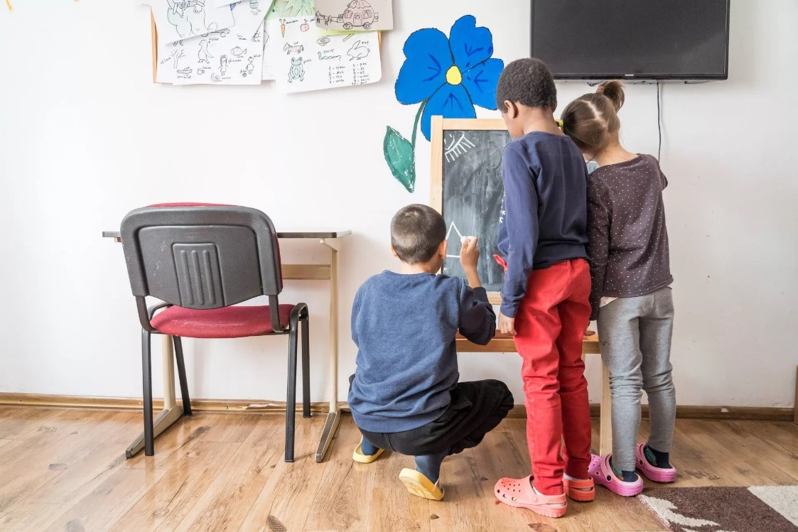 Maud Stiernet, individual member of Eurochild, provided input in the UNICEF ECARO White Paper on 'The role of boarding schools for vulnerable children in the Europe and Central Asia region'. Read her reflections on #childprotectionsystems in Europe: buff.ly/3UvNOK4