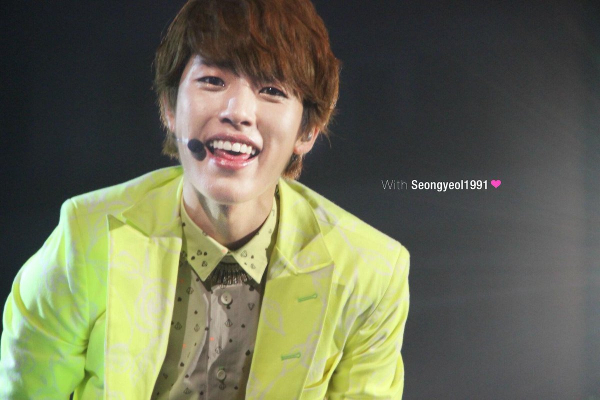 🍒🦌 tweet media