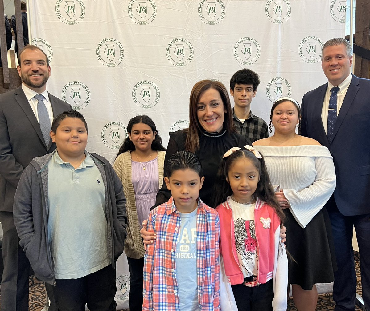 DLDistrict76's tweet image. Congratulations to Damien Lopez, Sarai Guzman, Jesus Alfaro, Isabel Medina, Mauricio Mata and Danielle Mingo on your well-deserved recognition at this year’s Illinois Principal Association breakfast! @IPALake #SparkleOn