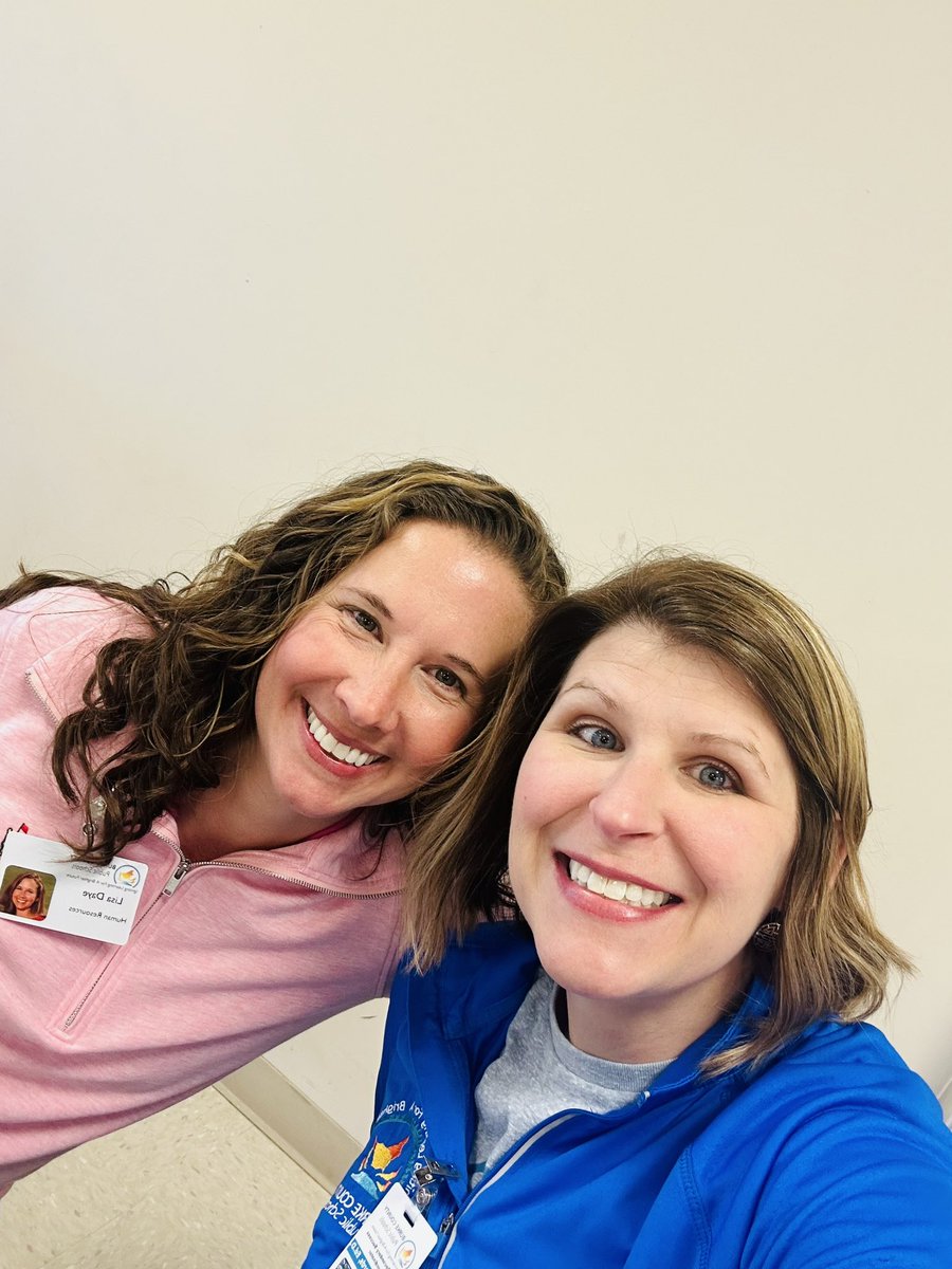 kristinedwards3's tweet photo. Fun morning with @LisaSDaye at the @BurkeCoSchools High School Career Fair! Thanks to our local business partners for coming out to speak with our students about employment opportunities in our community! #allinbcps #ignitelearningbcps https://t.co/7pibFxU6xF