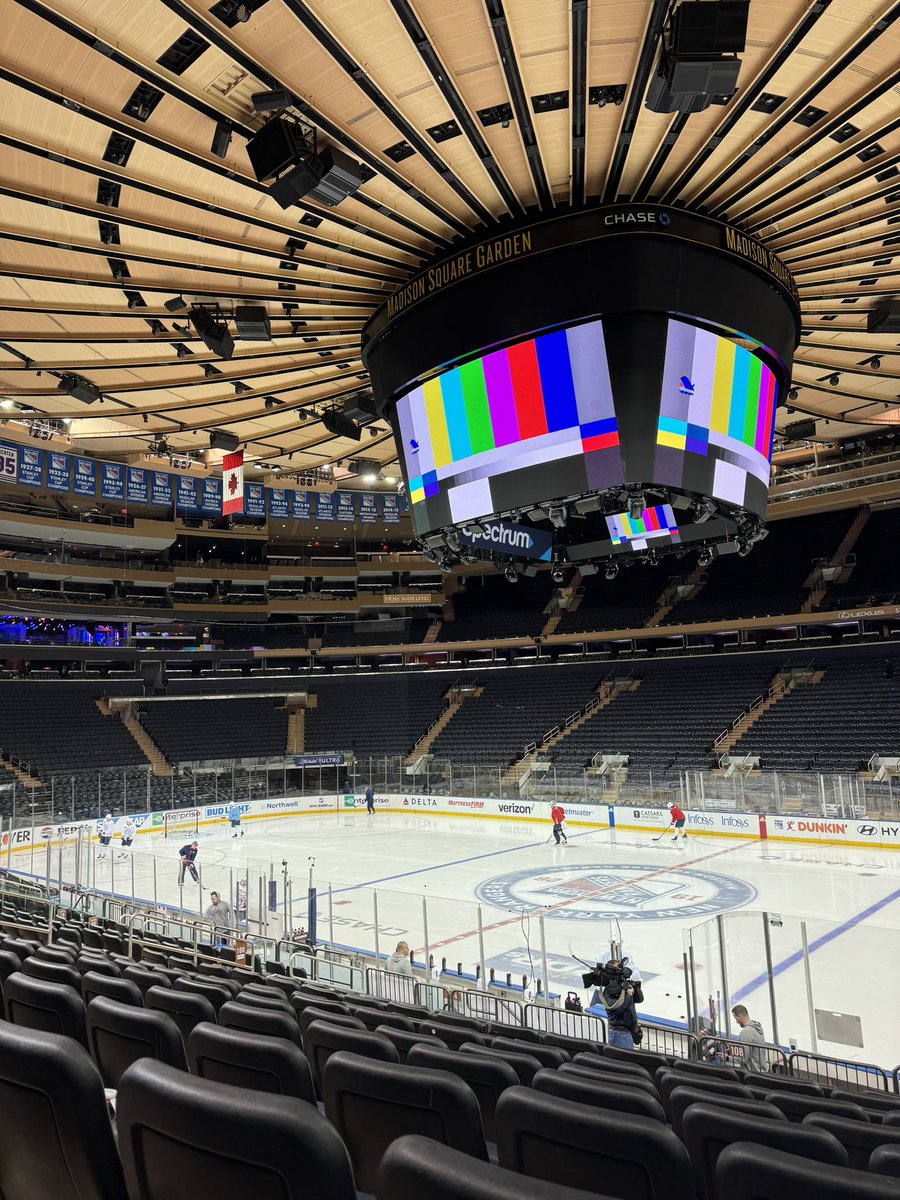 Capitals morning skate at MSG. Nick Jensen and Rasmus Sandin both wearing a light blue no contact jersey, indicating they’re both still a no-go tonight.