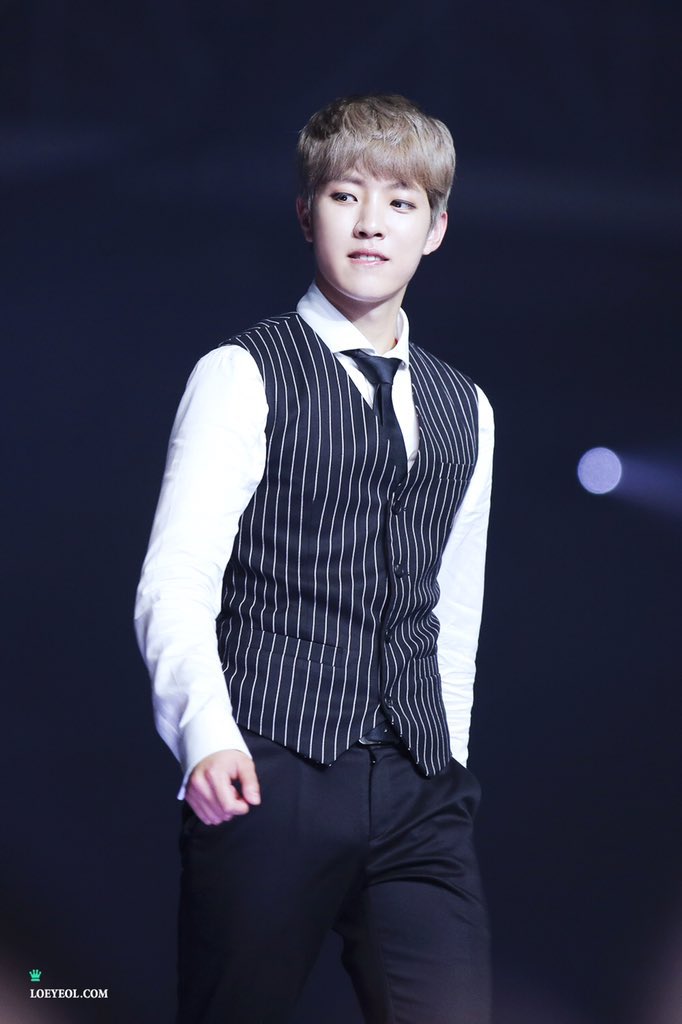 🍒🦌 tweet media