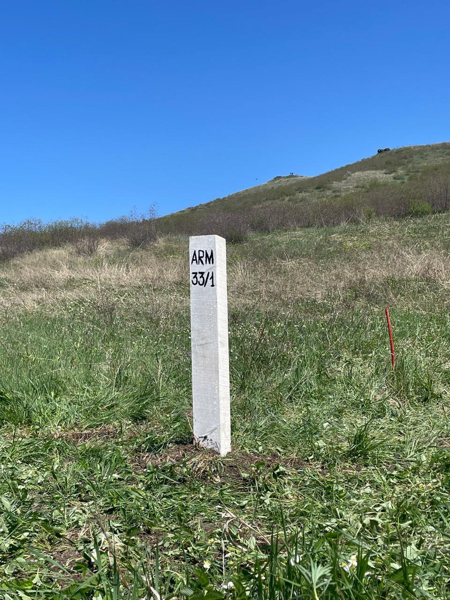 NikolPashinyan's tweet photo. The first border sign  has been  installed in the Tavush-Kazakh section of the Armenia-Azerbaijan state border. https://t.co/5My9zR6tkE