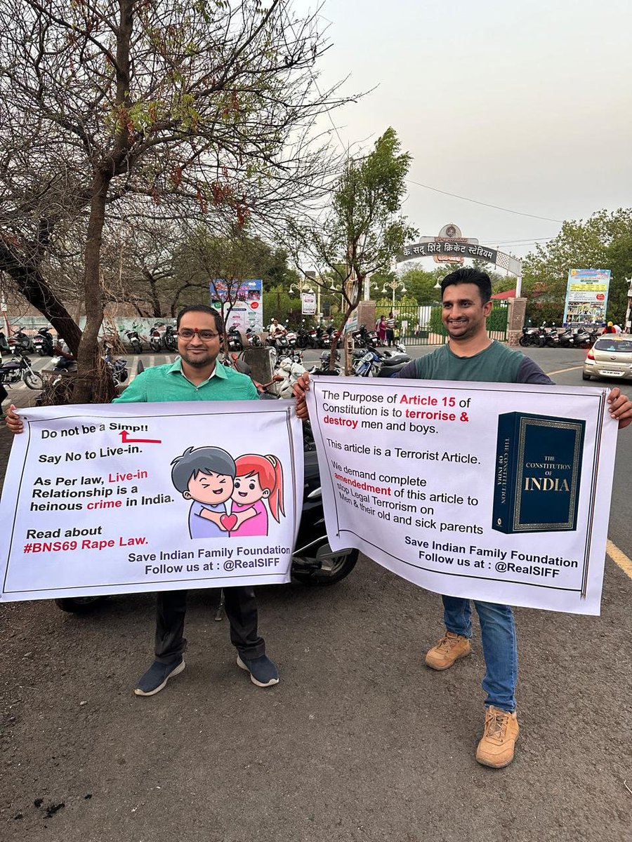 aloksiff1's tweet photo. लगा दो आग 🔥🩲🩳 चड्डी में ।
अब भूलकर भी फंस न जाना खड्डी में।
क्योंकि अब..
शराफत की दुनिया का किस्सा खतम।
अब जैसी नंगी है दुनिया वैसे नंगे है हम।।
#MenActivistsToBurnUnderwearChaddi🩳🩲🔥
#ChaddiProtest🔥
@realsiff
@rajeshvakharia4
@SamSiff
@AshistiwariSIFF
@atulgup21846149 https://t.co/MsCZN2Ku00