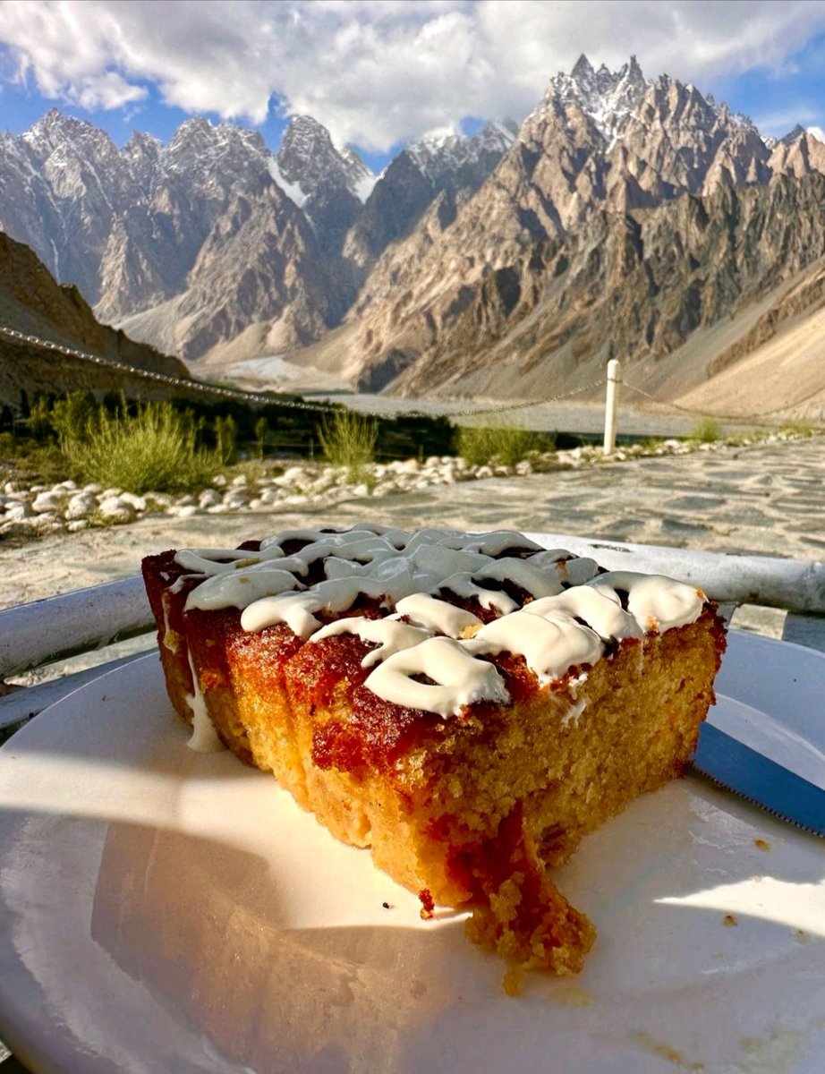 @malaikakhan73 This is the one I snapped with Passu Cones GB in the background.
BTW, why your's is so blurred???
