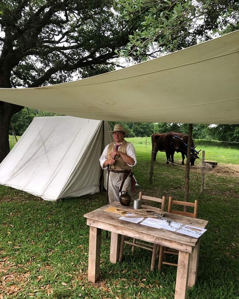 BarringtonSHS's tweet photo. Oxen on the Road:
Our team of oxen took a field trip for an outreach program at San Jacinto Battleground State Historic Site !
They helped tell the story of the "Runaway Scrape" that took place in Spring of 1836 -- a time of mud, chaos, & oxen!
#livinghistory #barringtonshs https://t.co/XLM2LhaFEd
