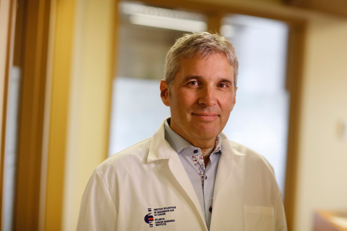 marathonofhope's tweet photo. 🍁 Meet the #TeamCanadaOfCancerResearch: A Q&amp;A with @Dr_Ouellette 🍁

In 1980, Rodney Ouellette was a student in a small New Brunswick town when a young man from British Columbia visited his school.

Little did he know, that that chance encounter would change his life. (1/2) https://t.co/QYvxjN8UTs