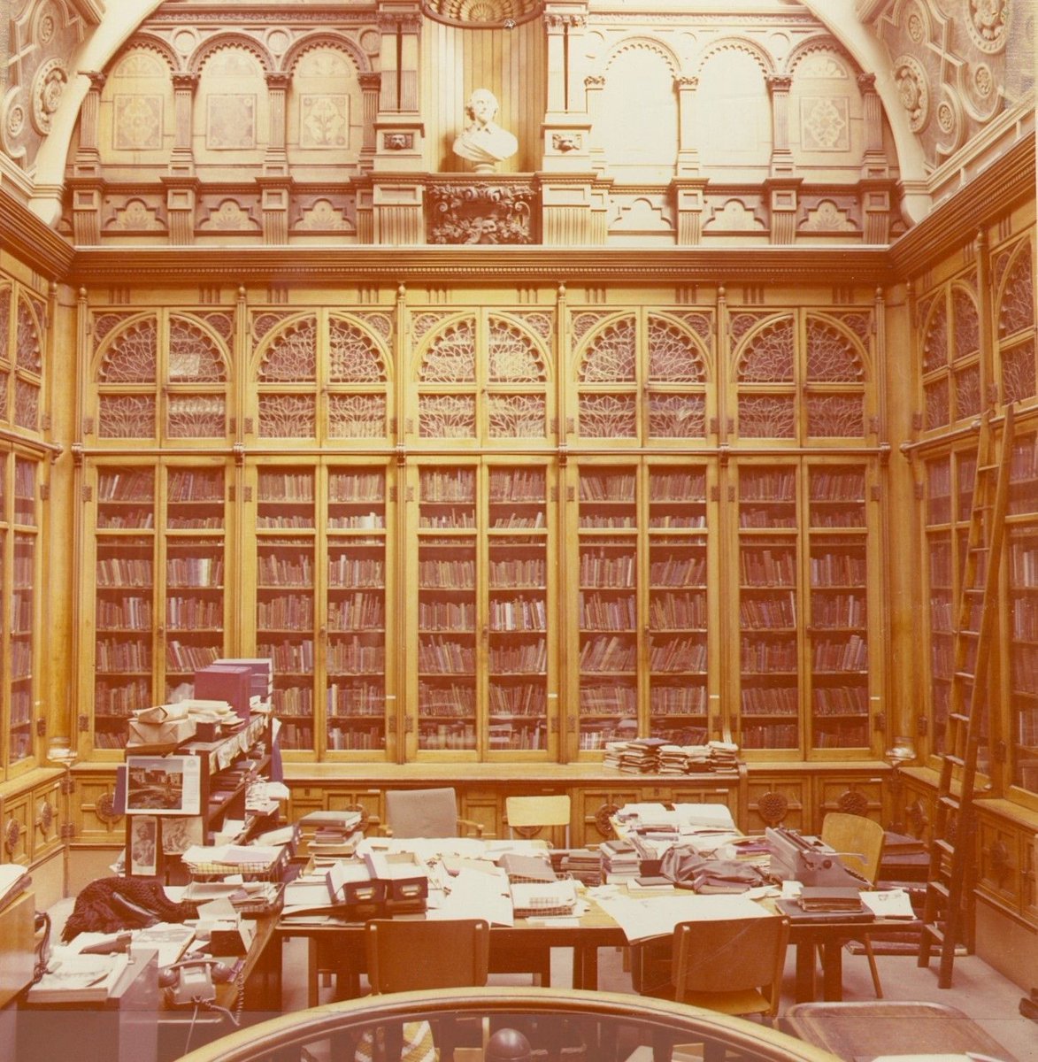 #HappyBirthdayShakespeare. A photograph of the Shakespeare Memorial Room in the Victorian Birmingham Reference Library when there were proposals to move the room to Avoncroft Museum of Historic Buildings. Reference LF 53.311 @LibraryofBham @ShakespeareBT @E2EShakespeare