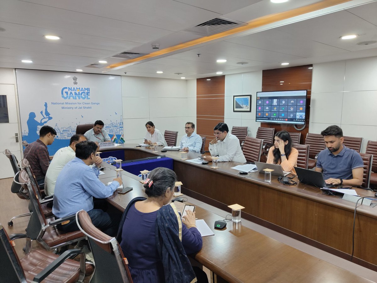 Sh Brijendra Swaroop, ED-P, NMCG, chaired the review meeting of @WorldBankIndia funded projects. The meeting was attended by Sh Anup Kr. Srivastav, ED-T, NMCG, Sh Bhaskar Dasgupta, ED-F, NMCG, Sh Dheeraj Joshi, DS-NMCG, and other senior officials from @WorldBankIndia & #NMCG.