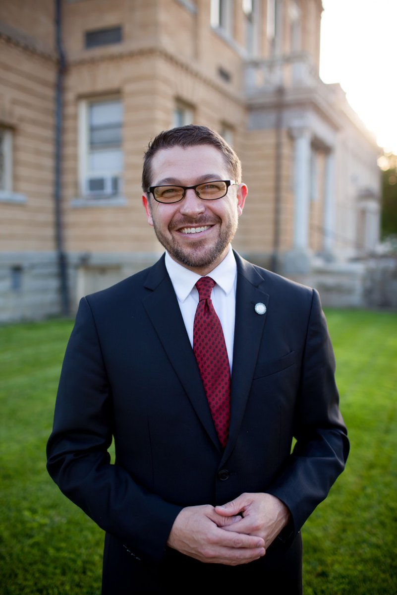 UVA Wise is pleased to announce that Chief Deputy Attorney General of Virginia Charles H. “Chuck” Slemp III will serve as the College’s keynote speaker at its Commencement Ceremony on May 11, 2024. 

Slemp is a 2003 graduate of UVA Wise

Learn more: uvawise.edu/news/2024/04/u…