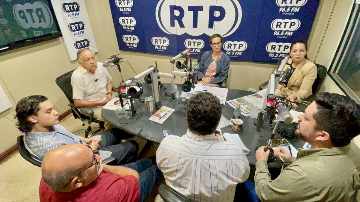 goberguayasec's tweet photo. #GoberEnMedios 📻🎤| En entrevista por @RtpEcuador, el Gobernador Alberto Molina @AlbertoMolina46 compartió los avances en seguridad en Guayas. ¡Trabajo constante para una comunidad más segura!  #ElNuevoEcuador. https://t.co/s2r9HgMCrU