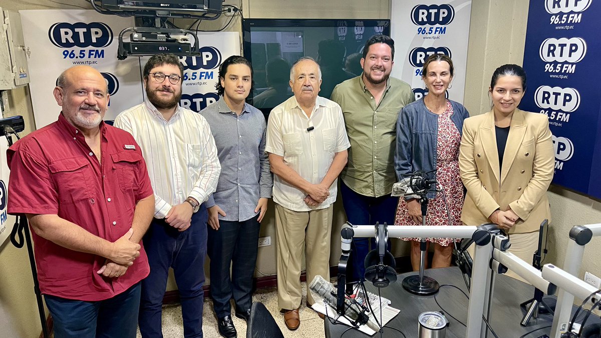 goberguayasec's tweet photo. #GoberEnMedios 📻🎤| En entrevista por @RtpEcuador, el Gobernador Alberto Molina @AlbertoMolina46 compartió los avances en seguridad en Guayas. ¡Trabajo constante para una comunidad más segura!  #ElNuevoEcuador. https://t.co/s2r9HgMCrU