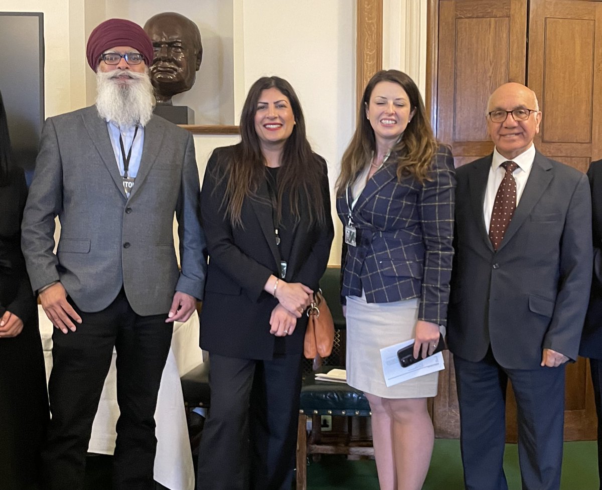 Lovely to catch up with @RaviSinghKA in Parliament, to mark 25 years of selfless service by @Khalsa_Aid around the world delivering on International development priorities. #AidMatters