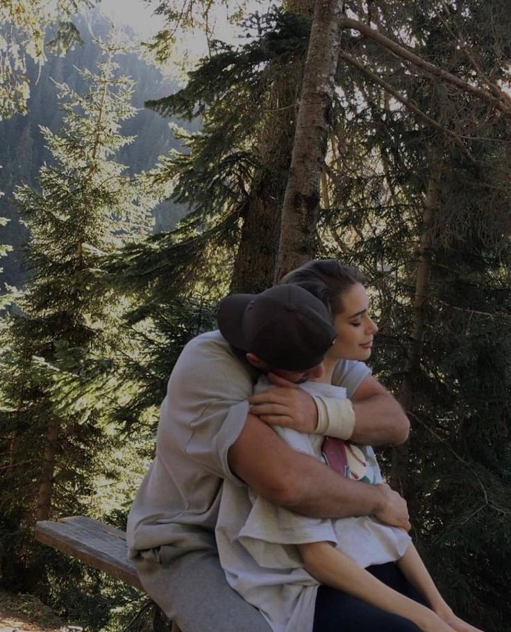 dia da minha one and only. feliz aniversário, meu bem. sou todo seu daqui até a eternidade! te amo. 💕🎉🎂 @notthelovatto