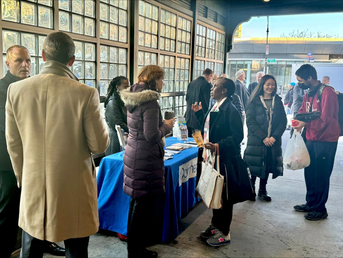 A huge thank you to all who came to our Connect with Us event at Fordham Station this morning—it is always a pleasure to meet and talk with customers. We’re planning to have more of these events at stations throughout our network. Stay tuned for updates!