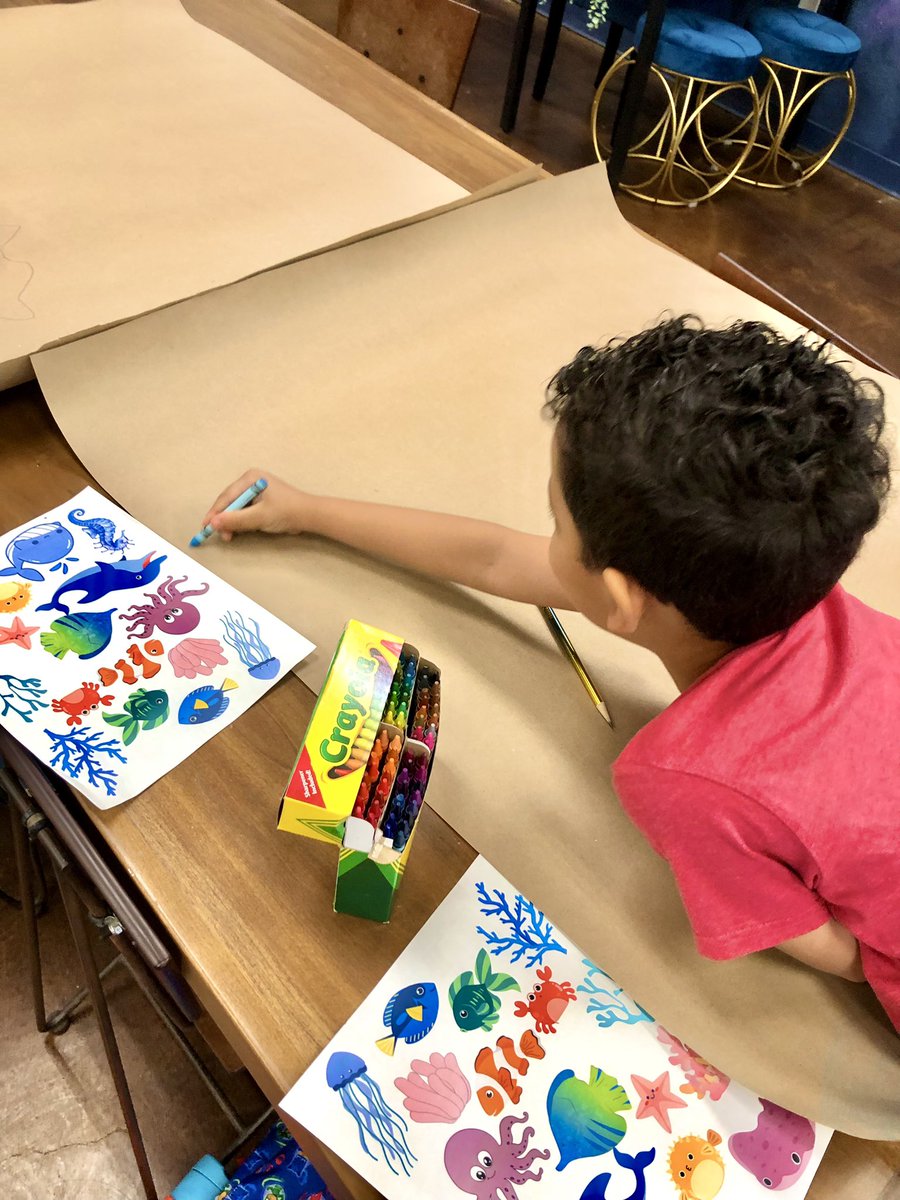 Did you know yesterday was Earth day? Not only did we support @SeaWorldTexas Sea World’s Homeschool Day, but we continued to encourage upcycling projects, aquatic science & indoor gardening! 🪼💙🌱🌎
•
#homeschool #earthday #earth #science #garden #gardening #indoorgarden