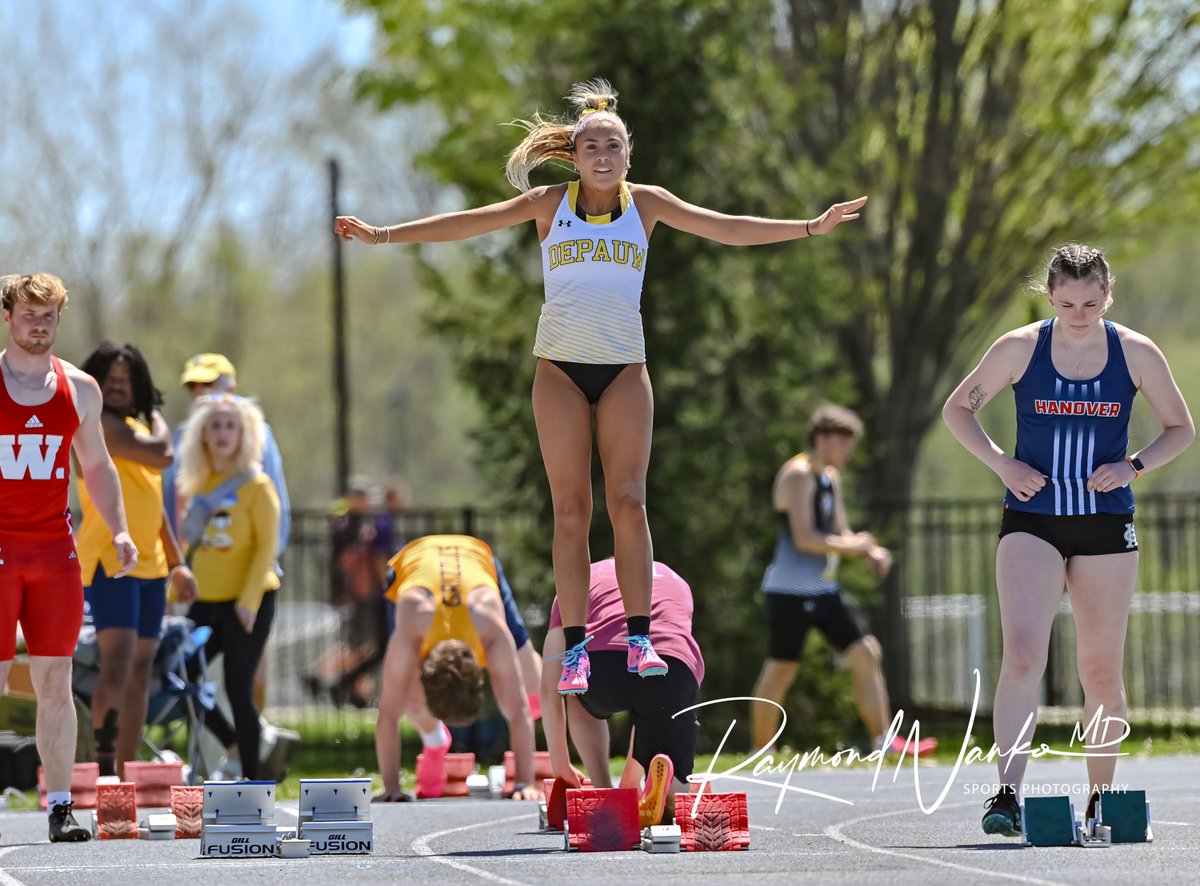 DePauw Sprinter warms up before the 100 meter race at the Indiana D-lll Outdoor Track & Field Championship Meet held at DePauw University 2024 @DePauwAthletics @DePauwXCTF