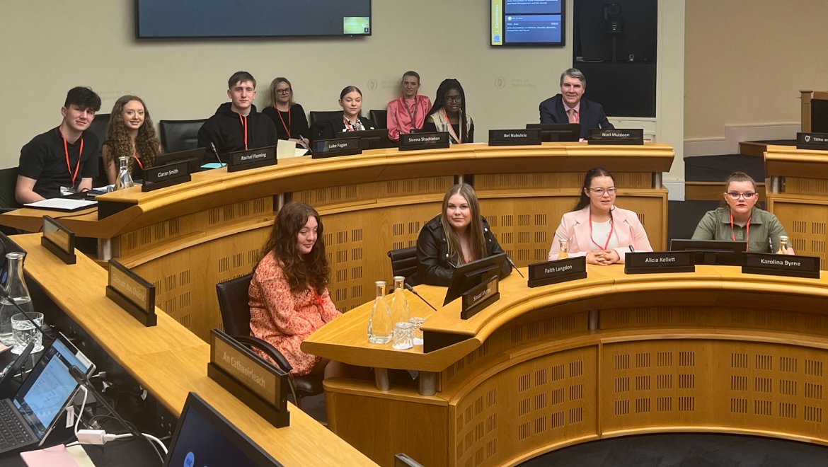 Members of the Committee on Children, Equality, Disability, Integration & Youth chaired by Deputy @Kathleensf1 met the Youth Advisory Panel to the Ombudsman for Children on Ireland’s international obligations under the UN Convention on the Rights of the Child. #SeeForYourself