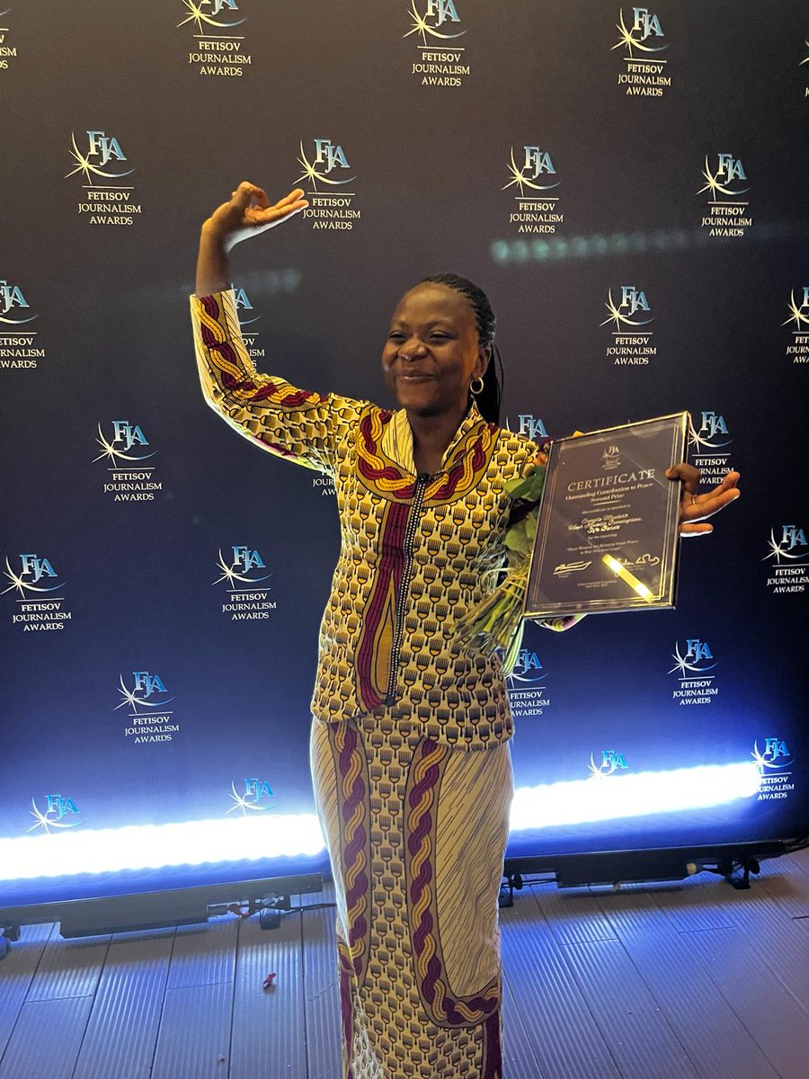 RDC : Sifa Bahati,journaliste de Butembo,co- lauréate des « Fetisov Journalism Awards » en Turquie L’article co-réalisé avec 2 autres chercheurs, Hugh Kinsella Cunningham, photojournaliste et Camille Maubert, chercheuse e basée à l’Université  d’Édimbourg lavoixdelucg.org/rdc