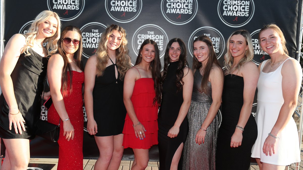 AlabamaSB's tweet photo. 💁‍♀️Great time at last night's Crimson Choice Awards!

#Team28 #RollTide https://t.co/mEn0mfbitG