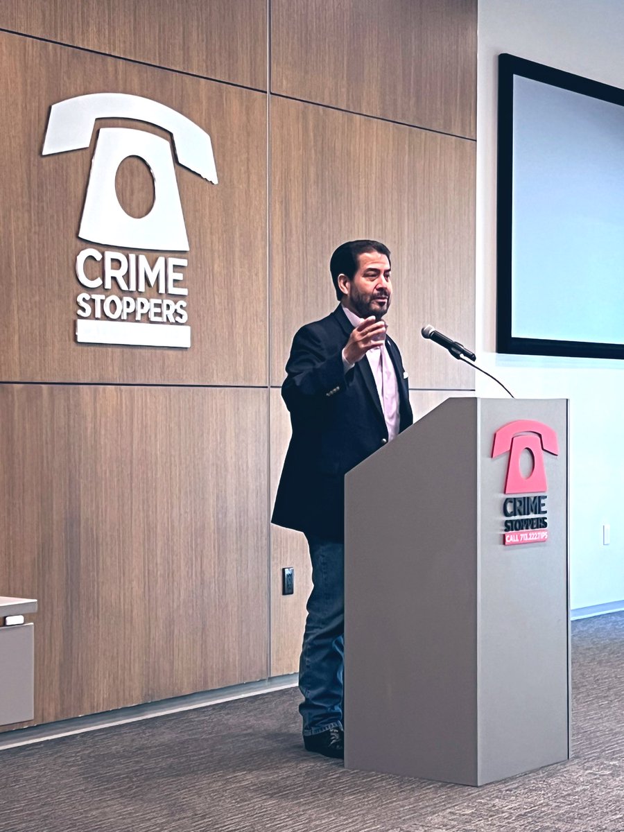 paulscordova's tweet photo. Thank you @AdrianGarciaHTX for taking the time to address the Houston Area Chiefs of Police Association @CrimeStopHOU. Your discussion of how Harris County government can support our endeavor to keep the community safe was very relevant to us! #HAPCA https://t.co/s6DDPsVlum