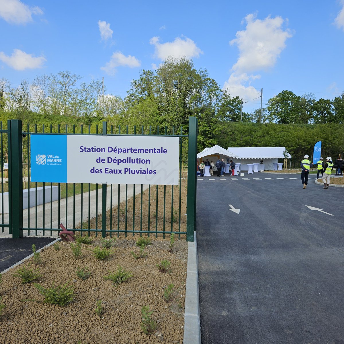 valdemarne_94's tweet photo. #ValDeMarneDirect Aujourd'hui, la station départementale de dépollution des eaux pluviales (SDDEP) est inaugurée. 🎉
Un temps institutionnel en présence d'@Ocapitanio94, @AOC1978, @LaurentJeanne94, @ChristopheBechu. https://t.co/iSNtyKT4TP
