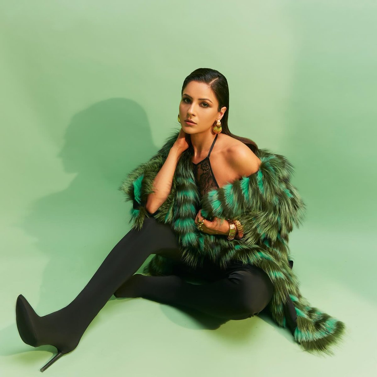 RozanaSpokesman's tweet photo. .@ishehnaaz_gill left everyone 'awestruck' as she posted pictures from her latest photoshoot 

#ShehnaazGill #Shehnaazians #ShehnaazKaurGill #shehnaazgillfans #ShehnaazGallery https://t.co/dZJx4nCsCU