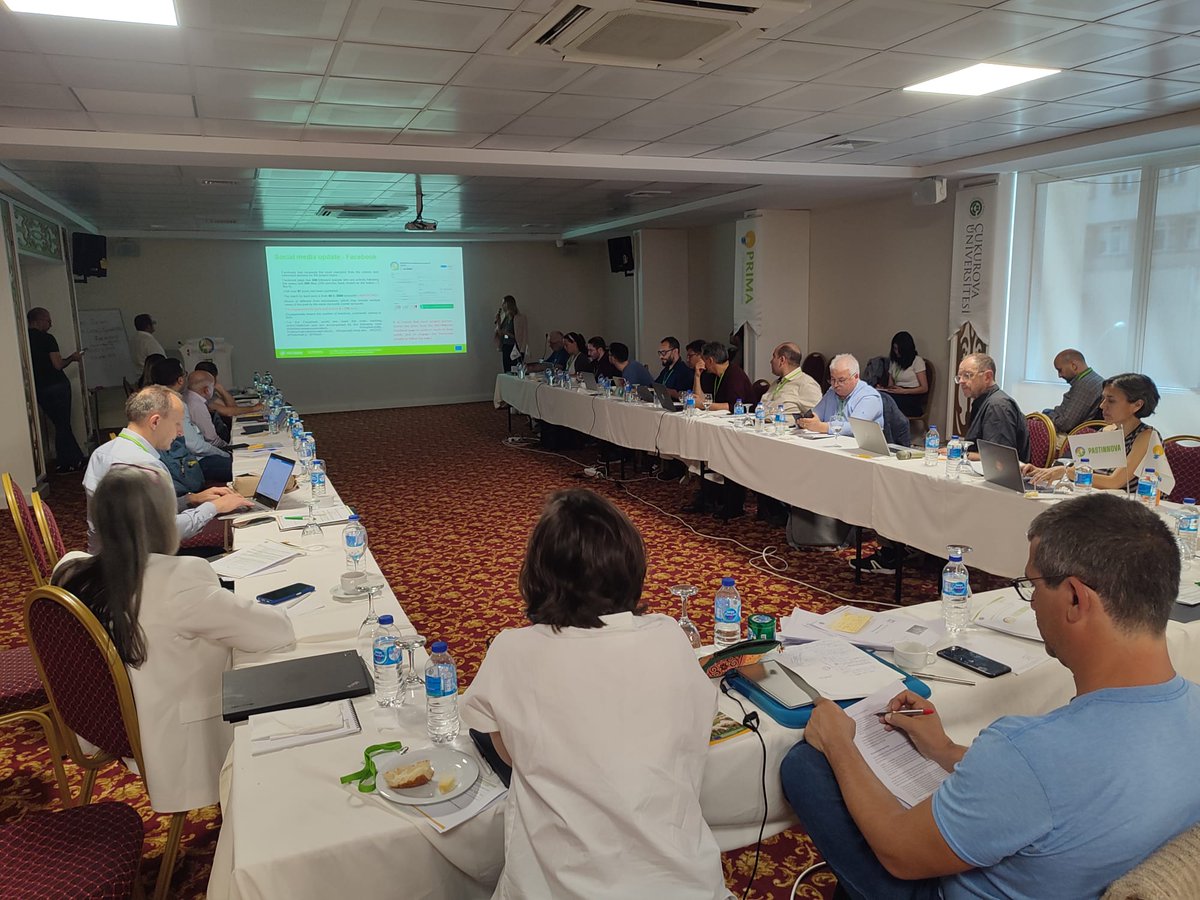 Càtedra Agroecologia tweet media