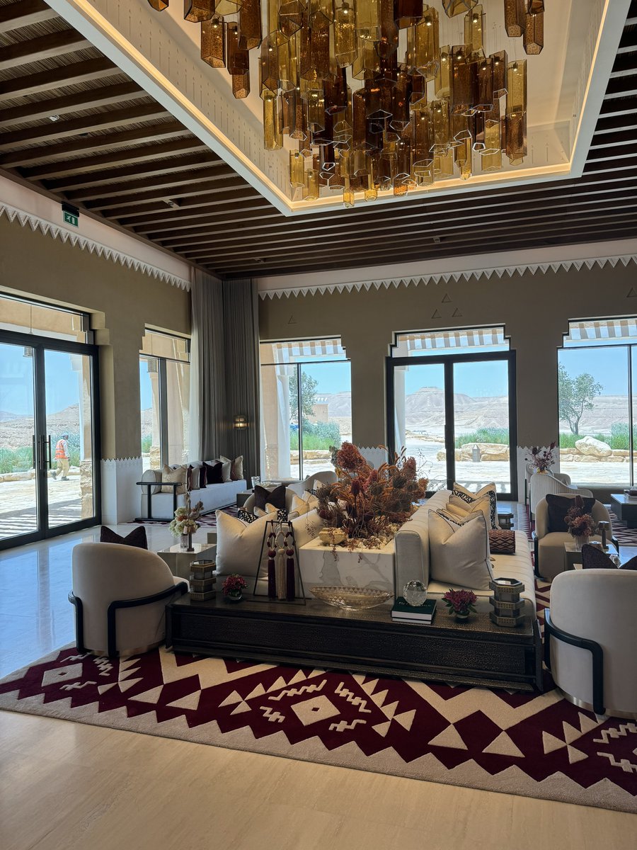 AA_Alluhidan's tweet photo. قمت بزيارة منطقة المشاريع السكنية الخاصة في منطقة وادي صفار في الدرعية .
إبداع وإتقان منقطع النظير يؤسس لهوية سعودية عالمية سوف تشكل مدرسة جديدة في مجال التصميم والبناء https://t.co/0eSlB76ynt