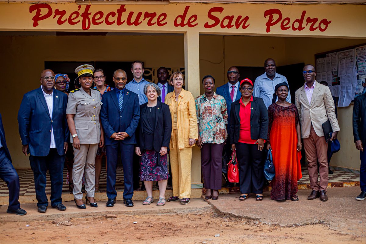 Un grand merci aux autorités de la Préfecture, Mairie de #SanPedro,@Educationci & @Santeci pour l’accueil de Ambassadeur du #Canada @AndersonBlanc2, @MCHarvey_Canada directrice @DevCanada et @AmbCanCI ! #education #santé #genre #egalité #ODD4 #ODD3 #ODD5