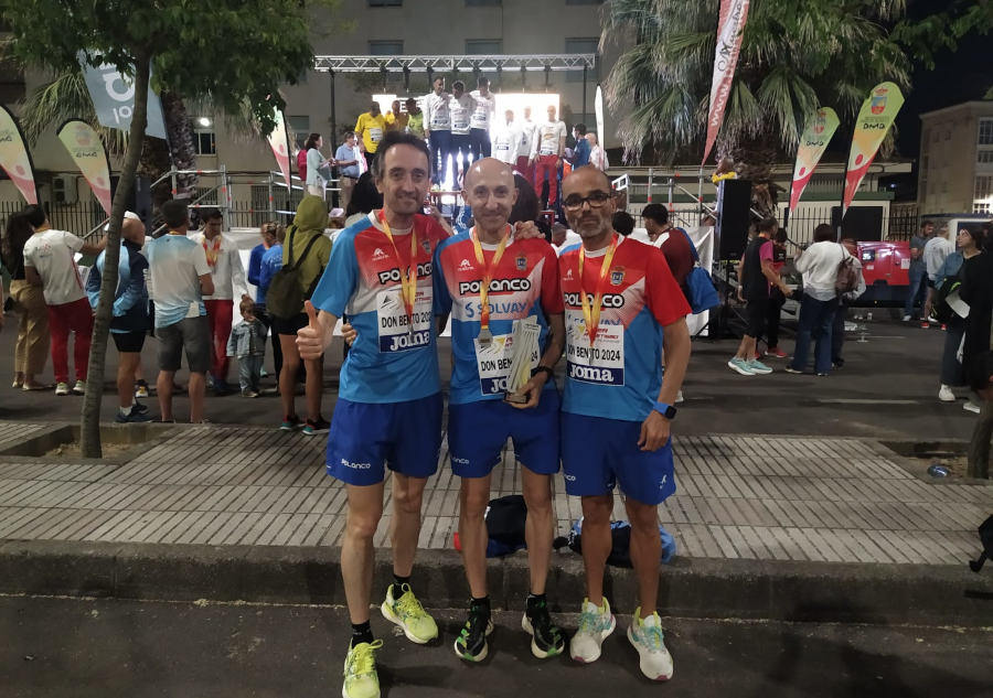 🔴Atlético Polanco, subcampeón de España Máster por equipos de 5 kilómetros en ruta ➡️El combinado formado por José Ángel Sañudo, Óscar Fernández y Víctor Ramón Peña se colgó la plata en categoría M45 fcatle.com/atletico-polan…