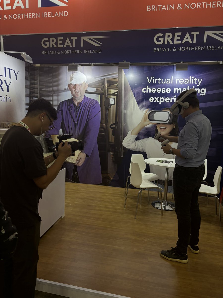 BBC Asia filming a spot with our virtual
Reality ‘Journey through Cheesemaking Experience’!

#britishdairy #britishcheese