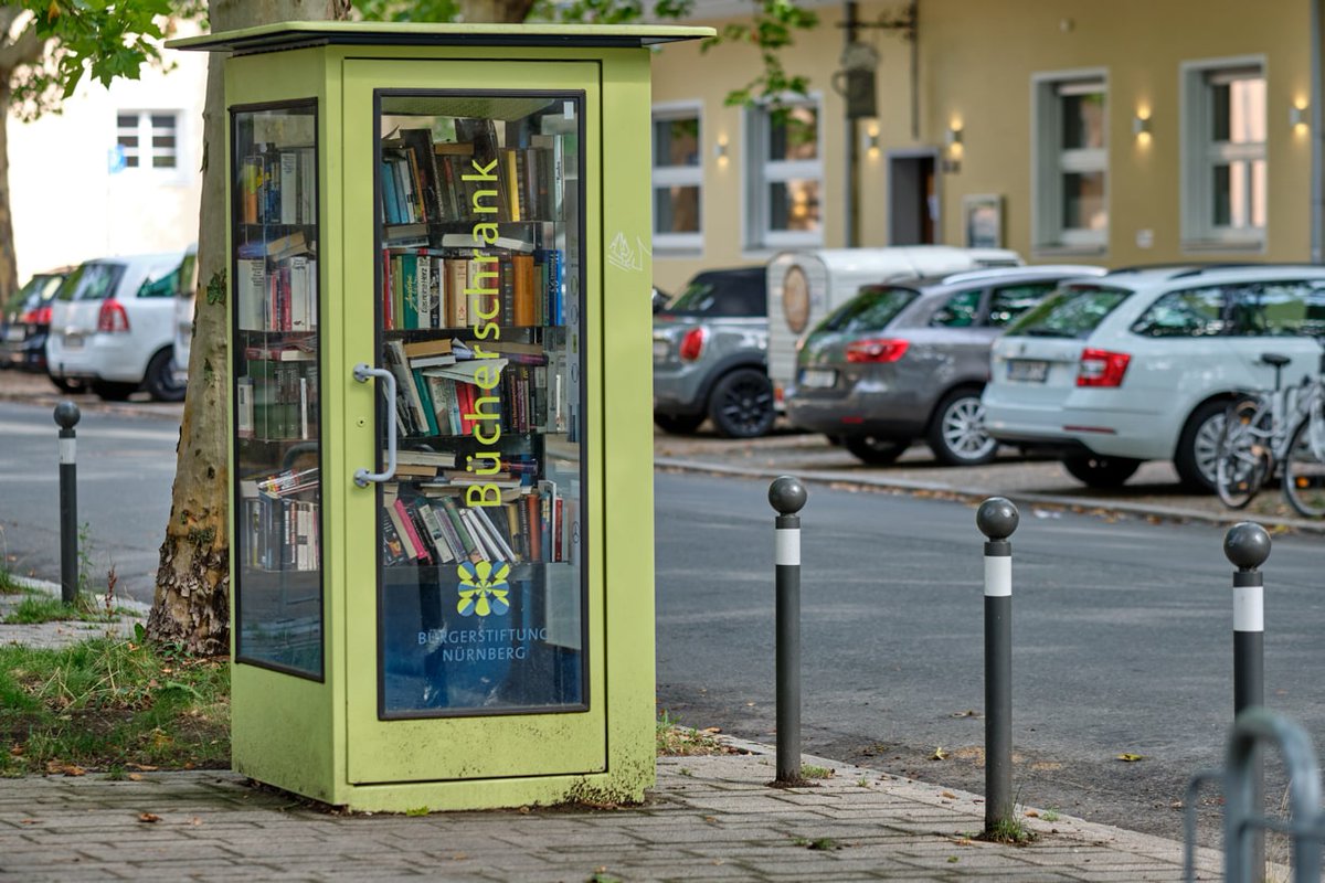 @StMWK_Bayern Und wo bekommt man am Welttag des Buches kostenlos und rund um die Uhr Bücher? Richtig, bei über 130 Buch- und Kreislaufschränken in München und Umgebung. awm-muenchen.de/buecherschraen… #Abfallvermeidung #ZeroWasteMuc