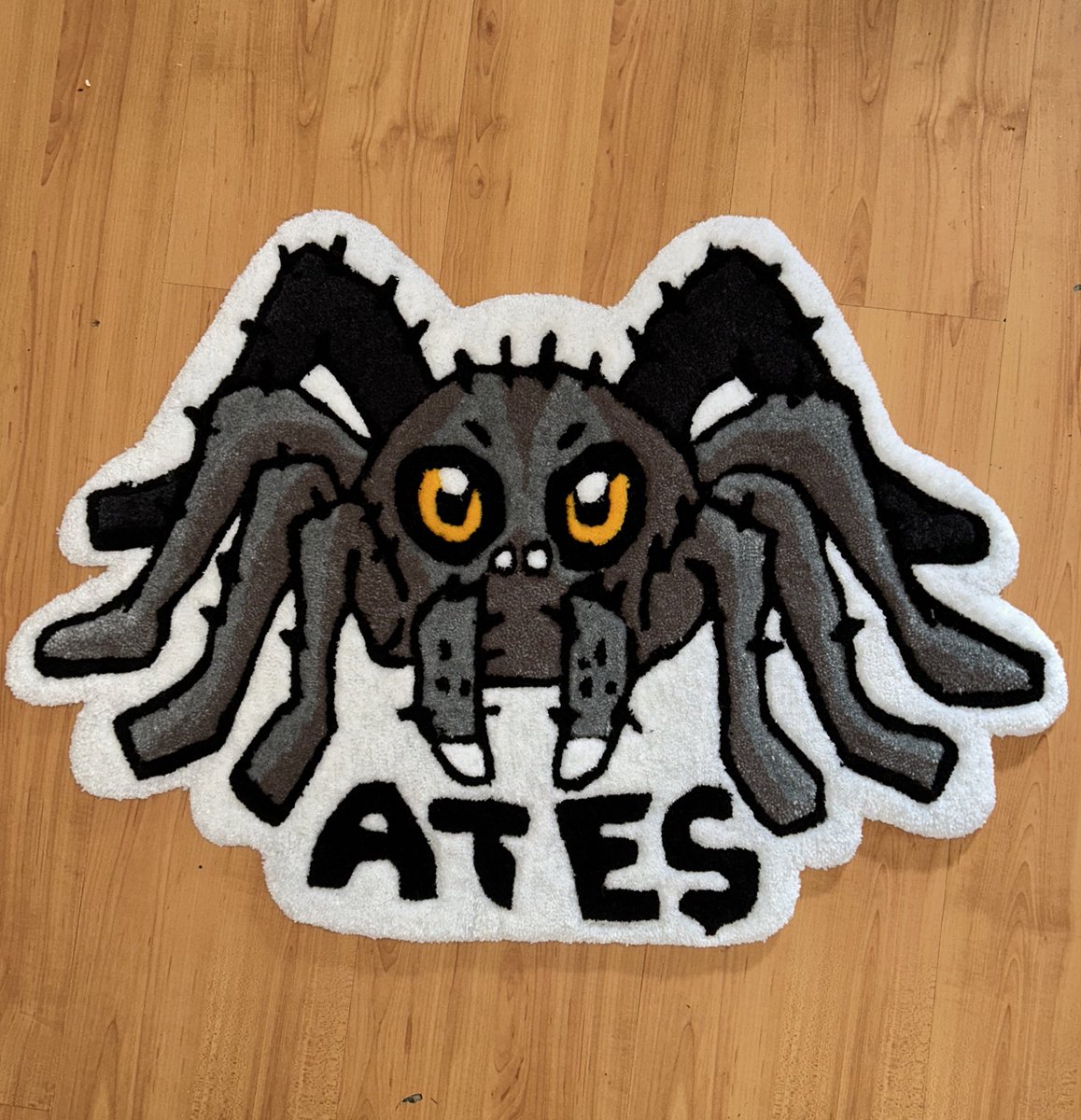 Spider rug 🥵☠️

Dm to get your custom Made rug 📩