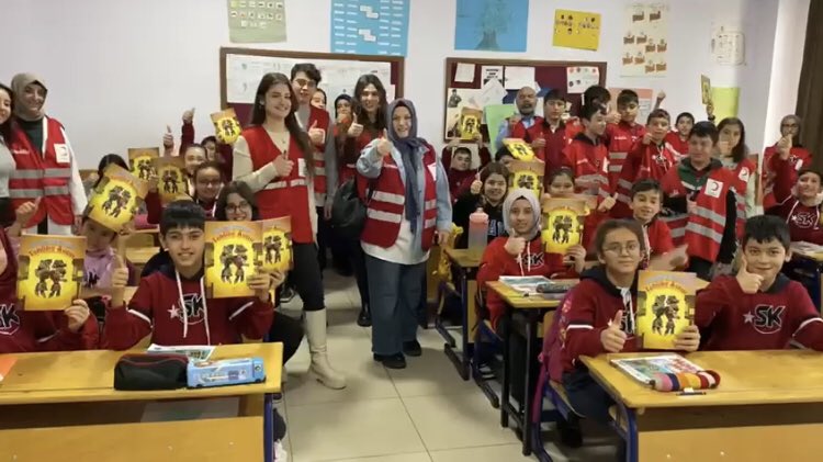23 Nisan Ulusal Egemenlik ve Çocuk Bayramı kutlu olsun.💐🎈
#23NisanKutluOlsun 
#kizilaykadinaksaray

<a href="/FatmaMericYlmaz/">Prof. Dr. Fatma Meriç Yılmaz</a> 
<a href="/avesraozkoc/">ESRA ÖZKOÇ</a> 
<a href="/Kizilay/">Türk Kızılay</a> 
<a href="/kizilaykadin/">Türk Kızılay Kadın</a>
<a href="/gonulluolorg/">gonulluol.org | İyilerin Buluşma Noktası</a> 
<a href="/TurhanAkkurt1/">Turhan Akkurt</a> 
<a href="/safiyesnmez6/">safiye sönmez</a>