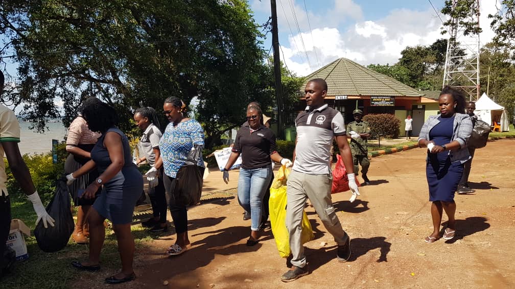 Staff and volunteers gathered to pick up litter to reduce the amount of plastic waste. Collectively, the <a href="/UWEC_EntebbeZoo/">UWEC</a> team collected 20 Kg of trash on the lake shore &amp; the forest! 
#EarthDay #EarthDay2024