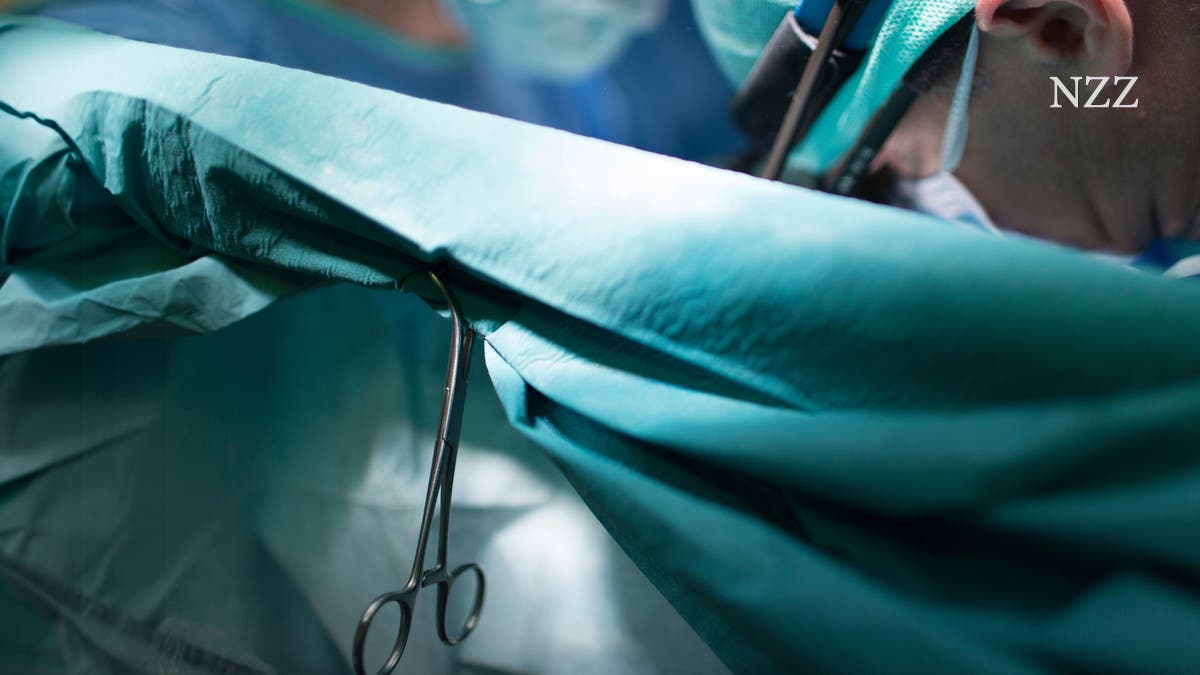 Ihre Beschwerde gegen die Ostschweizer Herzchirurgie ist eine Premiere: Die Krankenversicherer kämpfen gegen die Überversorgung dlvr.it/T5tvNh