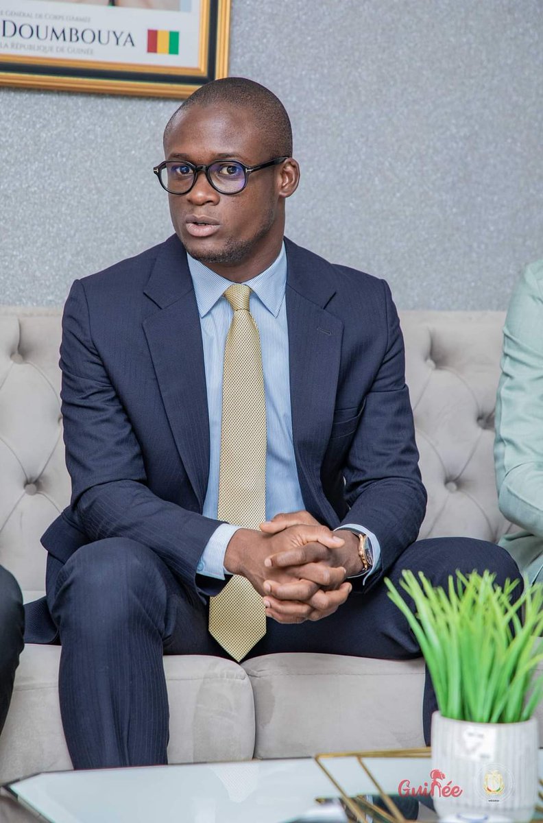 Diabateibn93's tweet photo. J'ai été reçu en audience par Alpha Bacar Barry, Ministre de l'Enseignement Supérieur, de la Recherche Scientifique et de l'Innovation de Guinée.
Nous avons échangé sur les défis communs auxquels sont confrontés les pays africains en matiÚre d'autonomisation des jeunes.
#CNJCI https://t.co/JZ2WNDKfE6