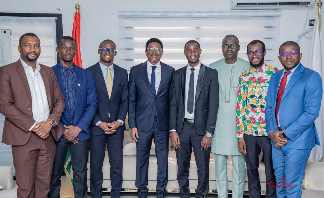 Diabateibn93's tweet photo. J'ai été reçu en audience par Alpha Bacar Barry, Ministre de l'Enseignement Supérieur, de la Recherche Scientifique et de l'Innovation de Guinée.
Nous avons échangé sur les défis communs auxquels sont confrontés les pays africains en matiÚre d'autonomisation des jeunes.
#CNJCI https://t.co/JZ2WNDKfE6